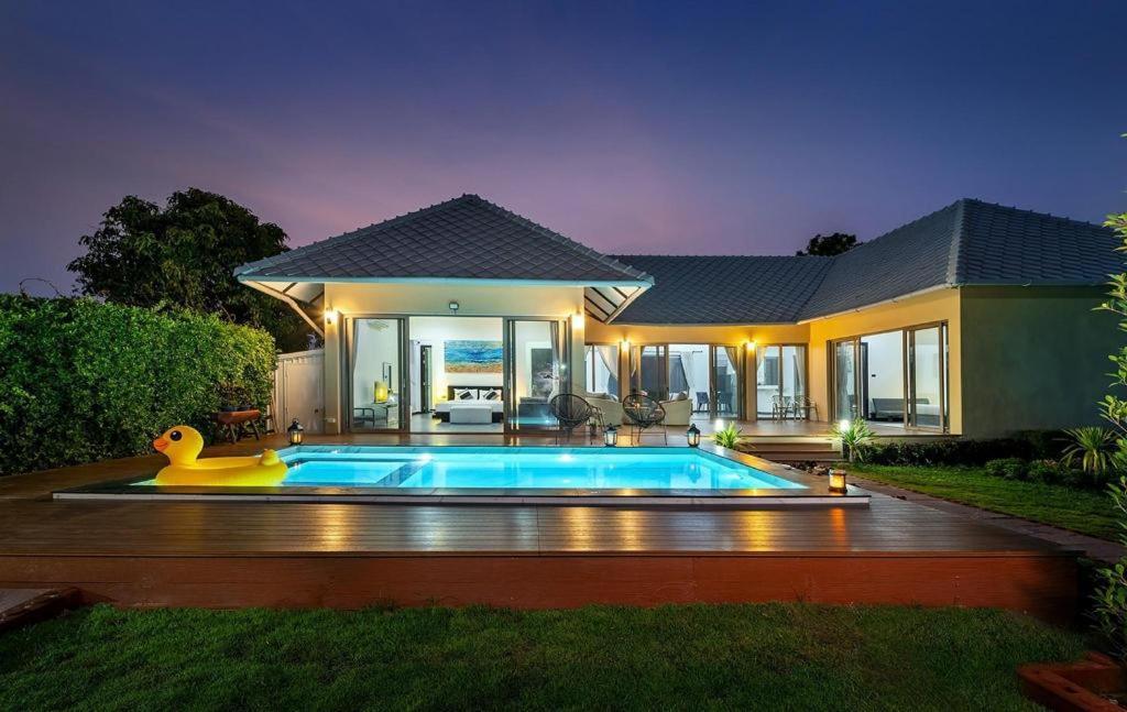 Lucerne Villa Resort Ban Bung Toei Bagian luar foto